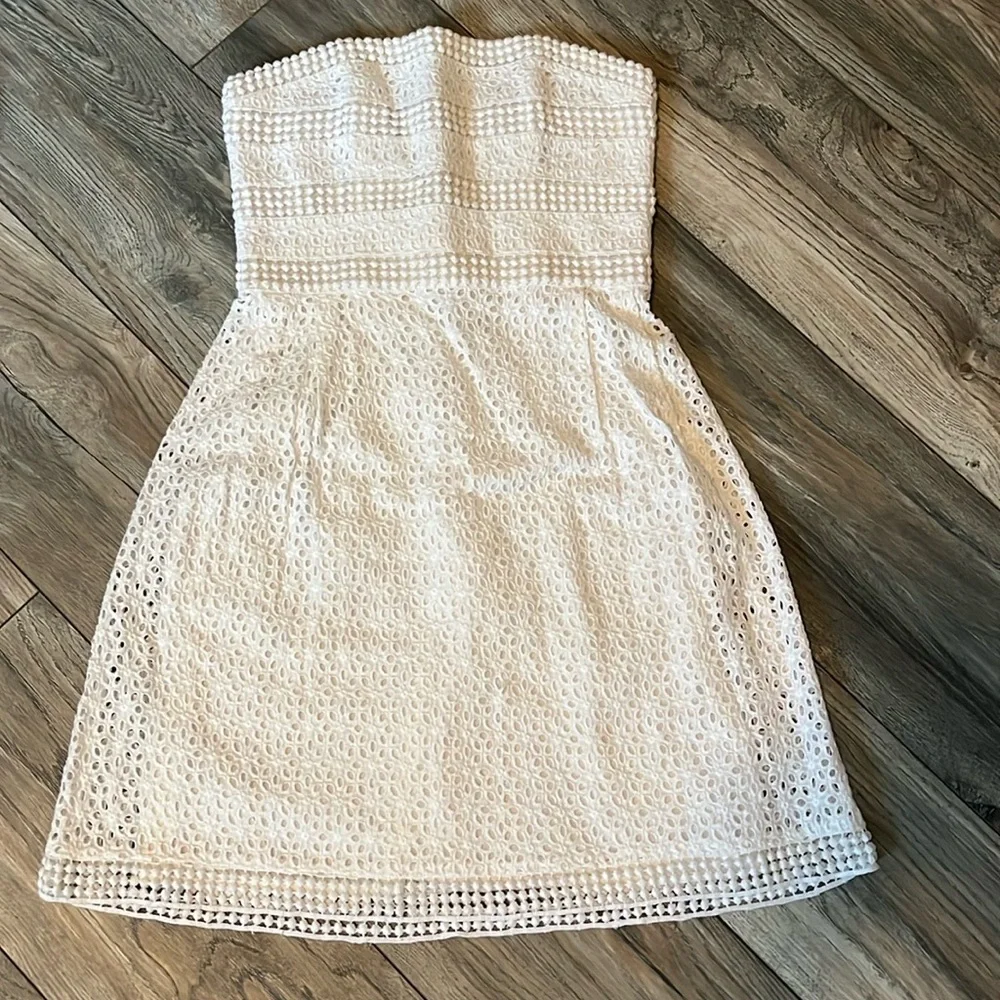 Laundry by Shelli Segal white eyelet dress